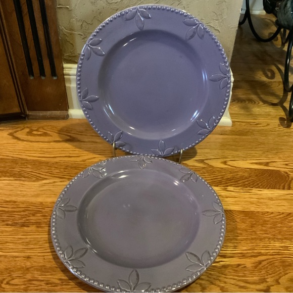 Signature Plates Dinner Sorrento Debby Segura Designs 2001 Purple Set of 2 - Picture 1 of 7